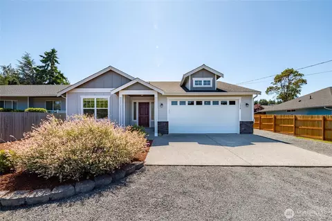 1528 E Camano Dr, Camano Island, WA 98282