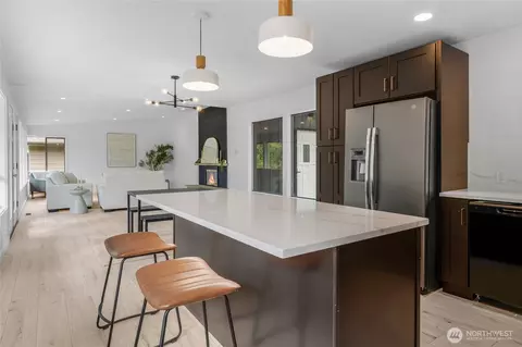 Kitchen - 406 Center Pl, Everett, WA 98203 photo 3 of 4