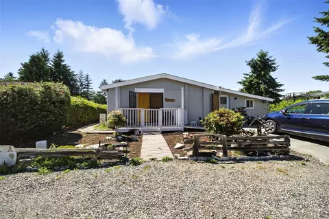 451 Serpentine Ave, Sequim, WA 98382