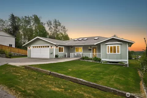4415 Harborview Dr, Blaine, WA 98230