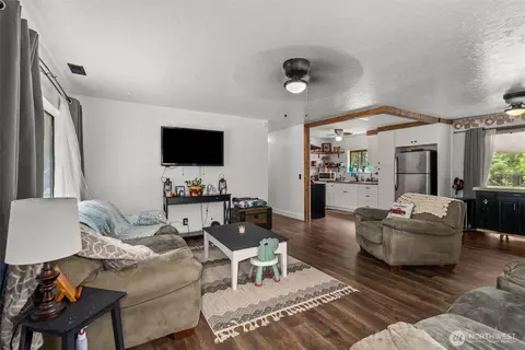 Living - 174 Skinner Rd, Chehalis, WA 98532 photo 1 of 1