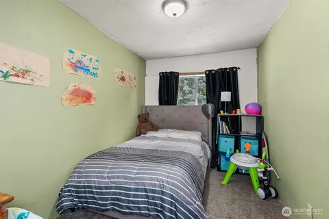 Bedroom - 174 Skinner Rd, Chehalis, WA 98532 photo 2 of 3