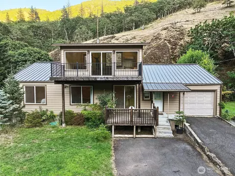 850 Highway 142, Lyle, WA 98635