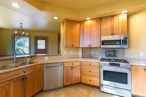 Kitchen - 822 E Oak St, Sequim, WA 98382 photo 1 of 3