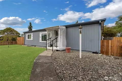 213 169th St E, Spanaway, WA 98387