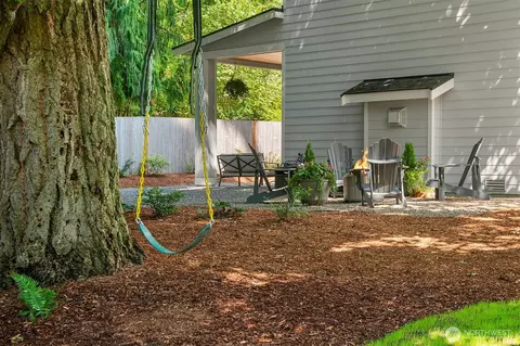 Exterior - 23118 3rd Ave SE, Bothell, WA 98021 photo 6 of 9