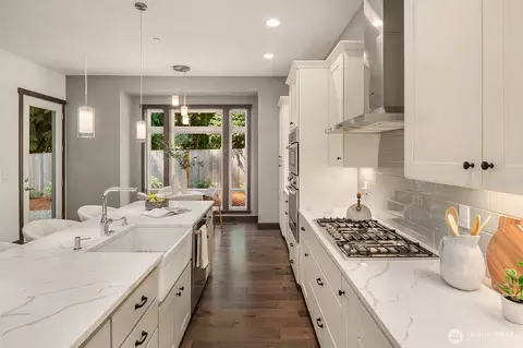 Kitchen - 23118 3rd Ave SE, Bothell, WA 98021 photo 2 of 4