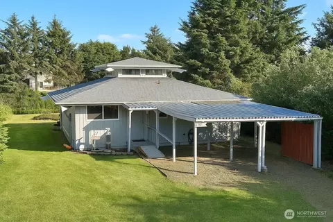 121 Tahola St SE, Ocean Shores, WA 98569