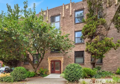 404 E Harrison St #301, Seattle, WA 98102 photo 2