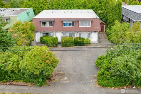 5705 204th St SW, Lynnwood, WA 98036