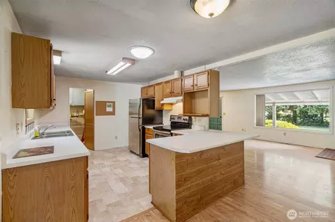 Kitchen - 199 C 3rd St E, Onalaska, WA 98570 photo 2 of 5