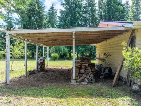 Exterior - 199 C 3rd St E, Onalaska, WA 98570 photo 9 of 15
