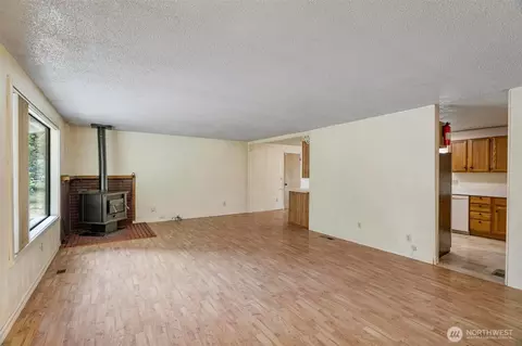 Living - 199 C 3rd St E, Onalaska, WA 98570 photo 2 of 5