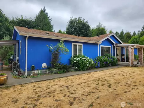 1053 E Crestview Dr, Shelton, WA 98584