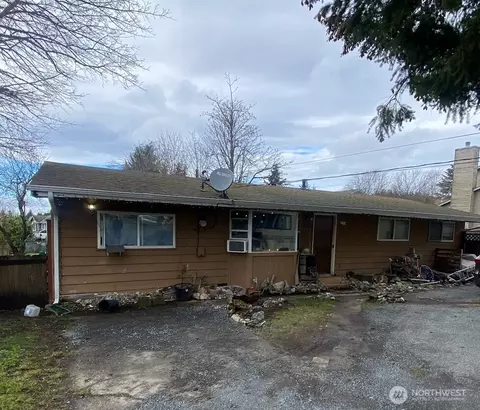 769 Field Ave NE, Renton, WA 98059