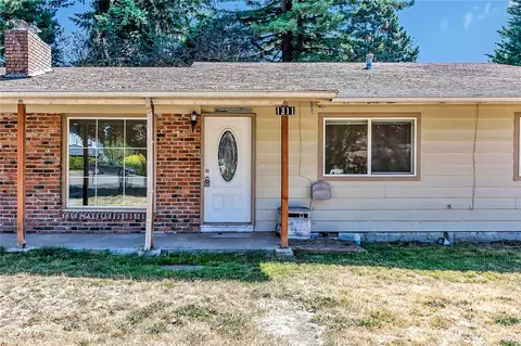 1311 E Hope St, Bremerton, WA 98310
