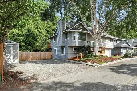 Exterior - 1402 51st Pl SW, Everett, WA 98203 photo 9 of 11