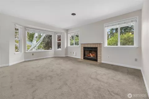 Living - 1402 51st Pl SW, Everett, WA 98203 photo 1 of 3