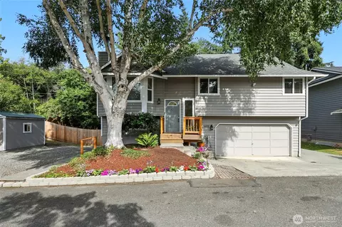Exterior - 1402 51st Pl SW, Everett, WA 98203 photo 2 of 11
