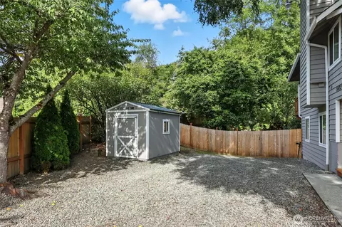 Exterior - 1402 51st Pl SW, Everett, WA 98203 photo 10 of 11