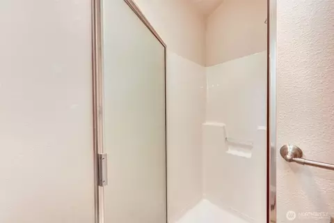 Bath - 1522 196th St SE #D-108, Bothell, WA 98012 photo 5 of 5