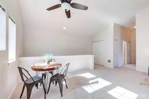 Dining - 1522 196th St SE #D-108, Bothell, WA 98012 photo 2 of 2