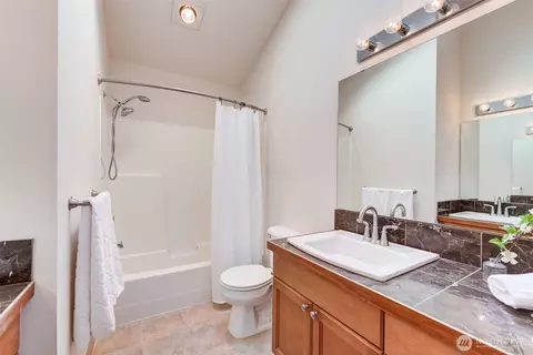 Bath - 1522 196th St SE #D-108, Bothell, WA 98012 photo 2 of 5