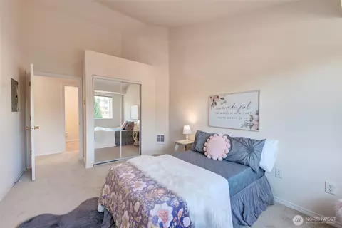 Bedroom - 1522 196th St SE #D-108, Bothell, WA 98012 photo 3 of 4