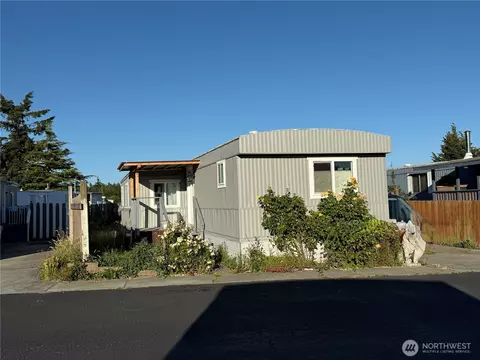 700 NW Crosby Ave #146, Oak Harbor, WA 98277