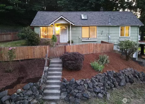 701 NW Dexter Ave, Winlock, WA 98596