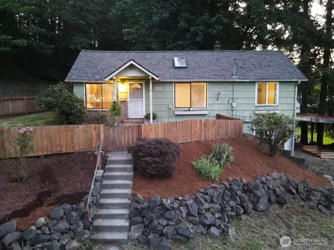 701 NW Dexter Ave, Winlock, WA 98596