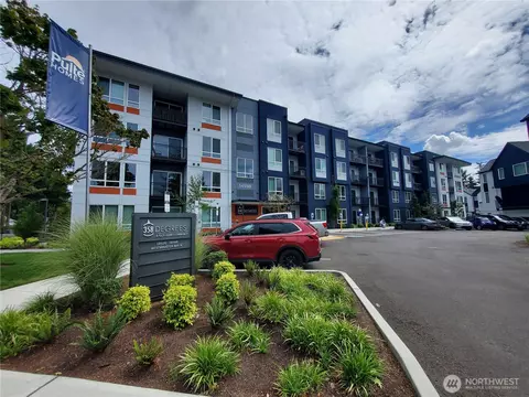 14598 Westminster Way N #101, Shoreline, WA 98133