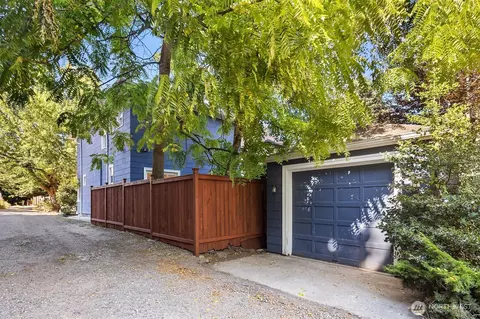 1915 E John St, Seattle, WA 98112 photo 29
