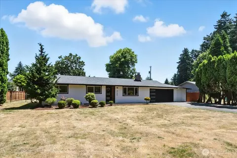 10105 NW Lakeshore Ave, Vancouver, WA 98685