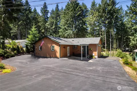 81 E Dunoon Pl, Shelton, WA 98584