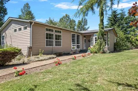 6948 Howell Ln, Sedro Woolley, WA 98284