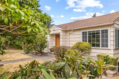 1054 S 124th St, Burien, WA 98168