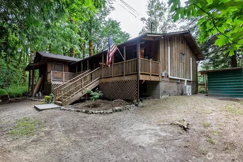 41371 N Shore Ln, Concrete, WA 98237
