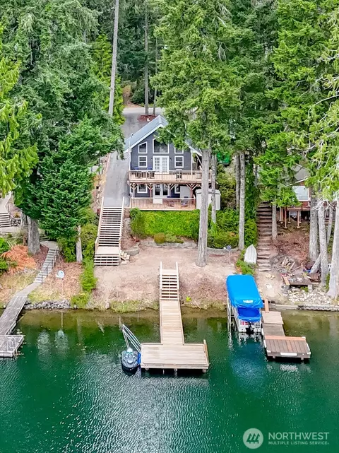 192 NE Lake Dr, Tahuya, WA 98588