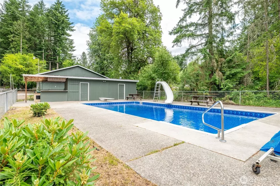 Exterior - 3208 Rose Valley Rd, Kelso, WA 98626 photo 2 of 9