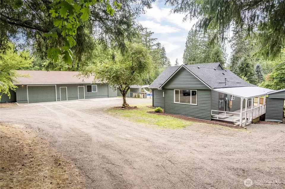 Exterior - 3208 Rose Valley Rd, Kelso, WA 98626 photo 7 of 9