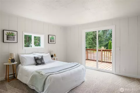 Bedroom - 3208 Rose Valley Rd, Kelso, WA 98626 photo 1 of 3