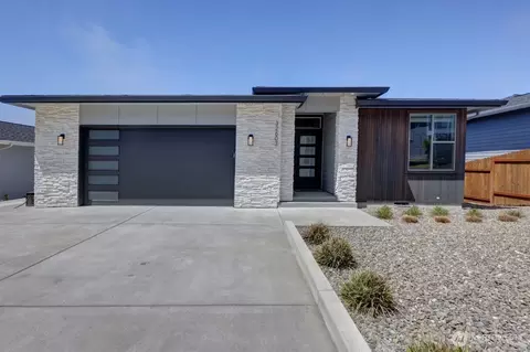 32603 J Pl, Ocean Park, WA 98640