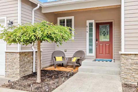 818 Madeline St, Port Angeles, WA 98363