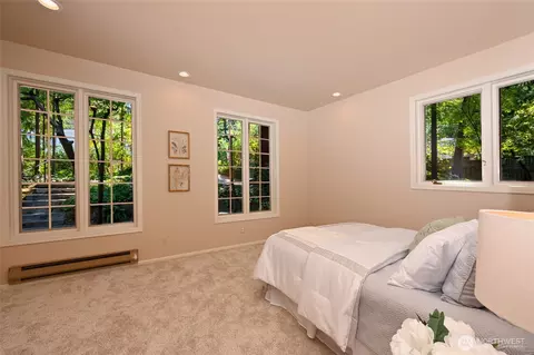 Bedroom - 3764 W Commodore Way, Seattle, WA 98199 photo 1 of 5