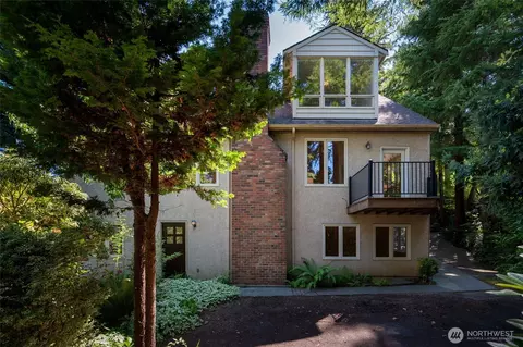 Exterior - 3764 W Commodore Way, Seattle, WA 98199 photo 6 of 6