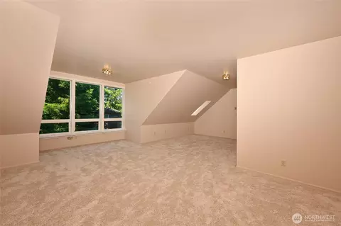 Bedroom - 3764 W Commodore Way, Seattle, WA 98199 photo 4 of 5