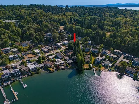View/Area - 3764 W Commodore Way, Seattle, WA 98199 photo 6 of 7