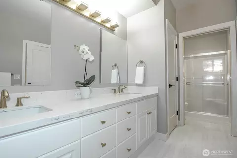 Bath - 16330 18th Dr SE, Mill Creek, WA 98012 photo 3 of 5