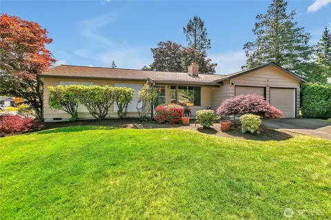 17004 137th Pl SE, Renton, WA 98058